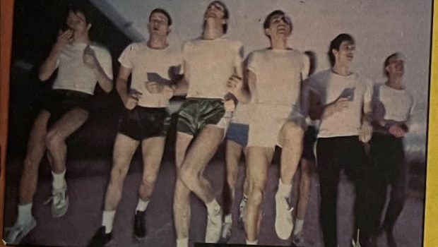 Dixons Running on the spot